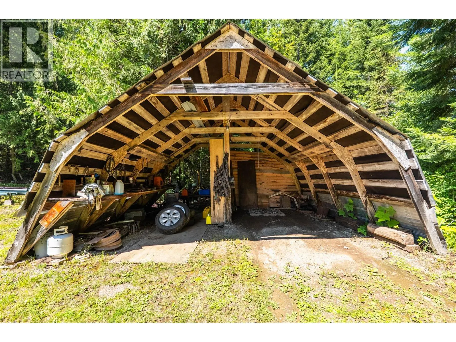 541 Bear Road
