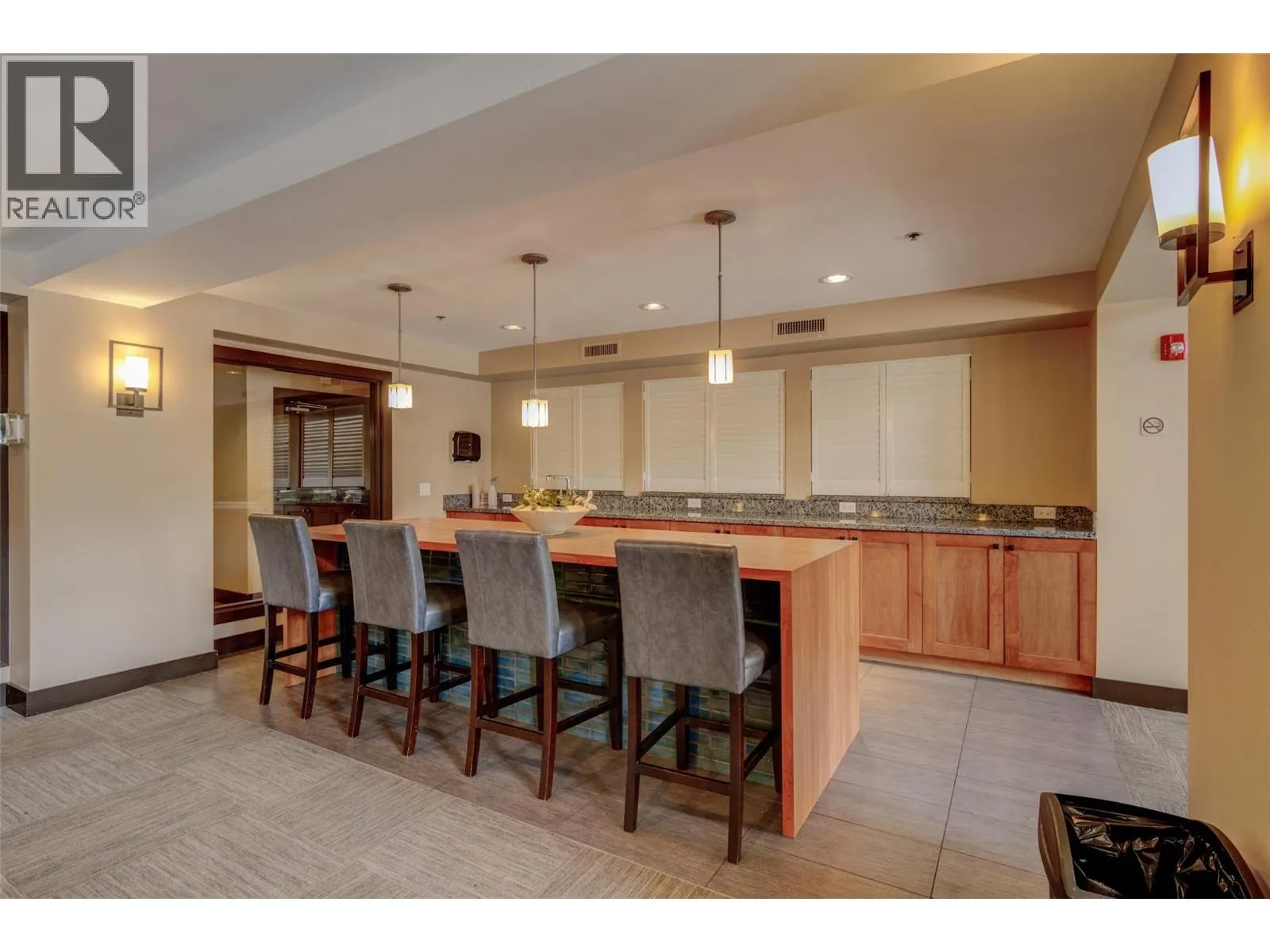1083 Sunset Drive Unit# 319