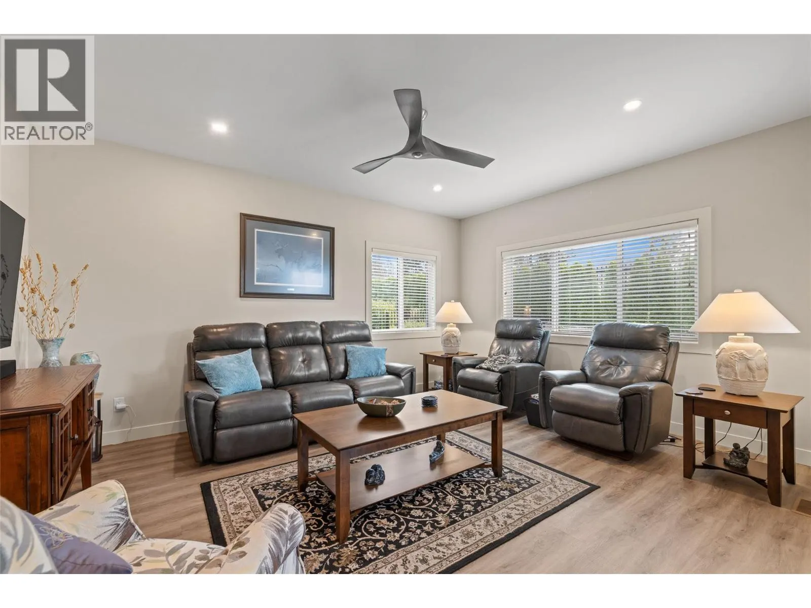 3387 Ironwood Drive