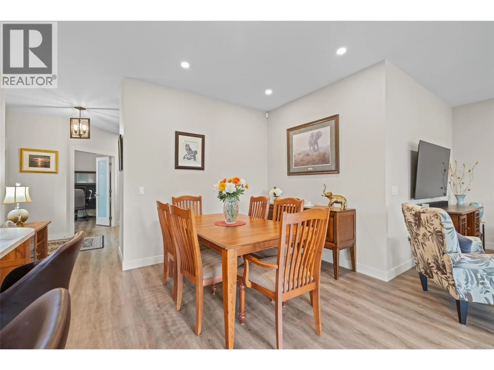 3387 Ironwood Drive