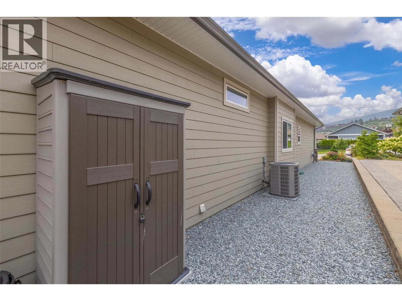 3387 Ironwood Drive