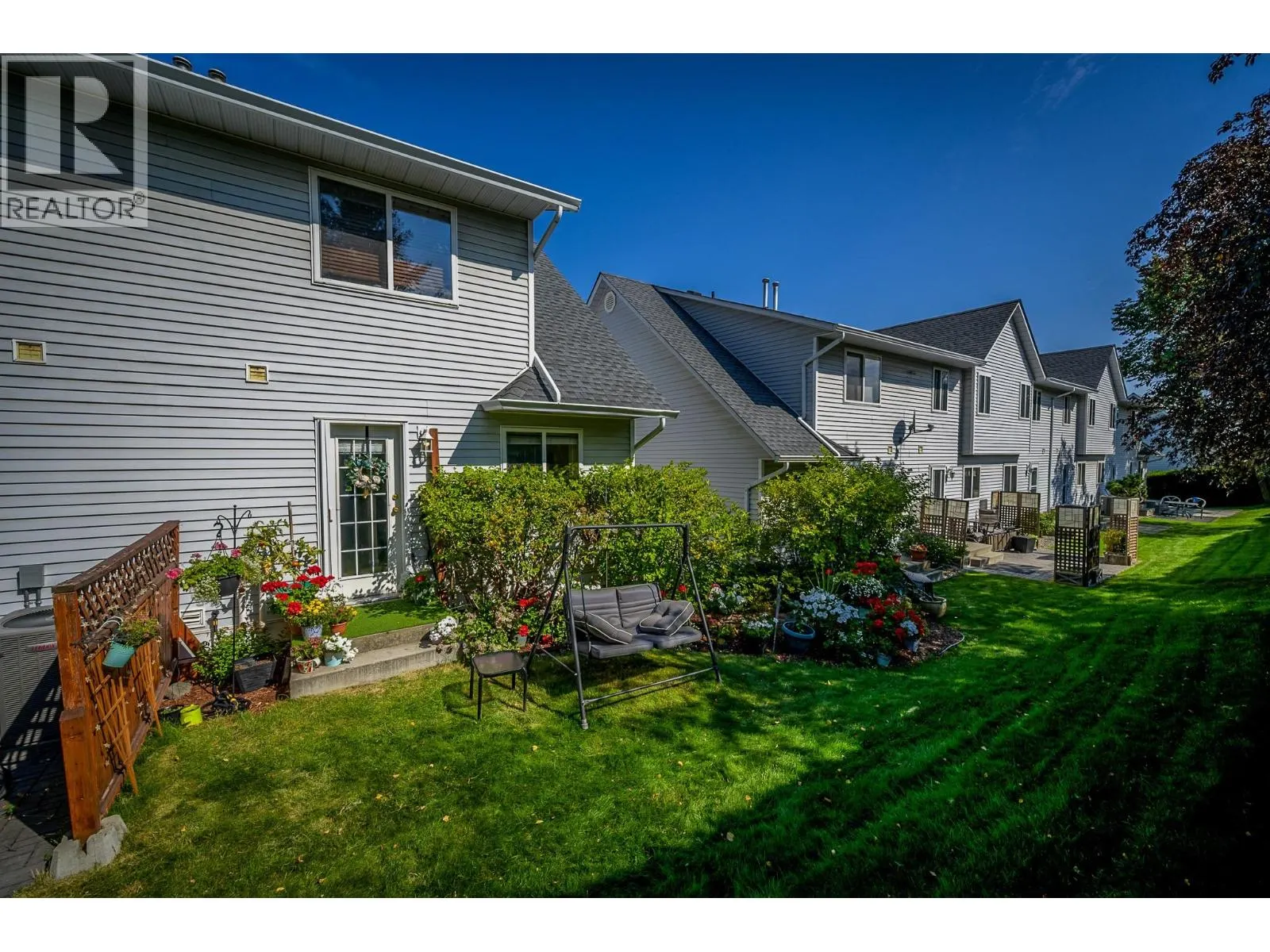 2084 ROBSON Place Unit# 7