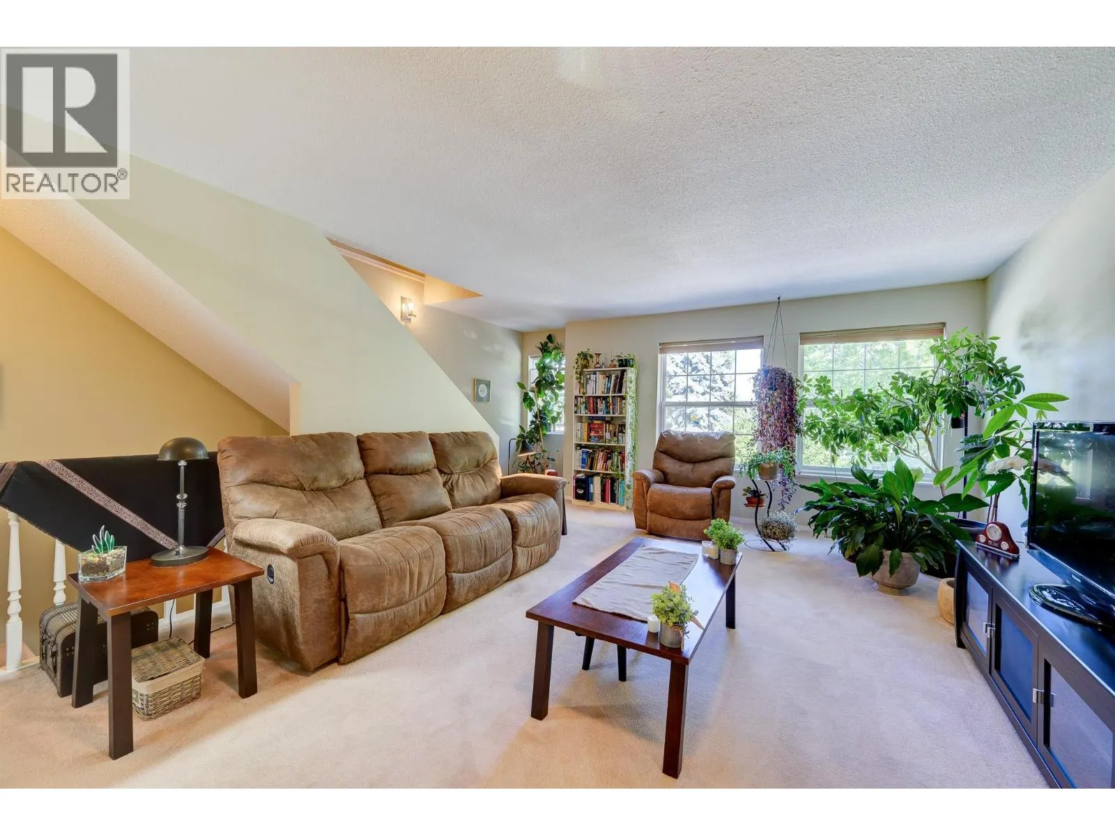 2084 ROBSON Place Unit# 7