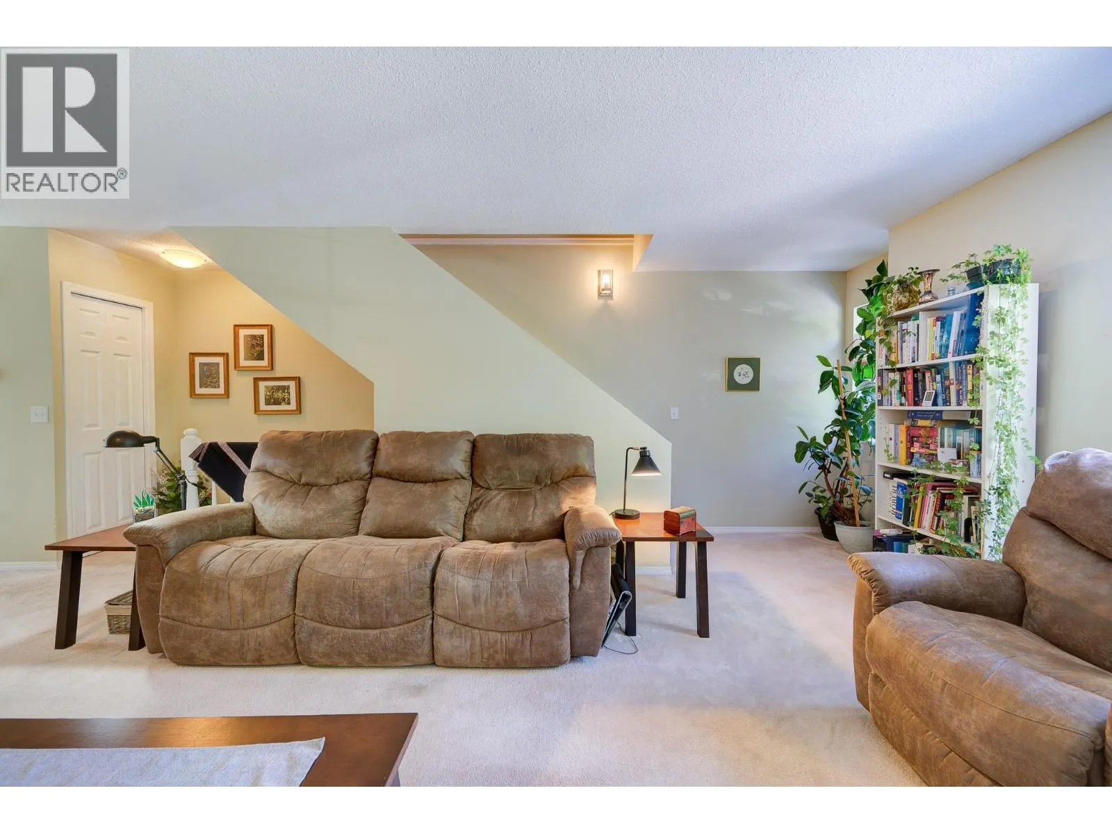 2084 ROBSON Place Unit# 7