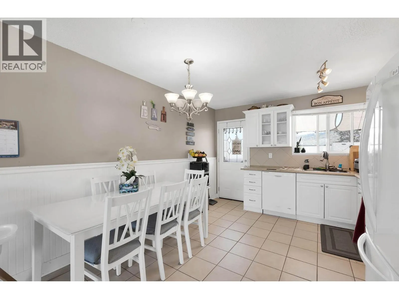 800 VALHALLA Drive Unit# 28