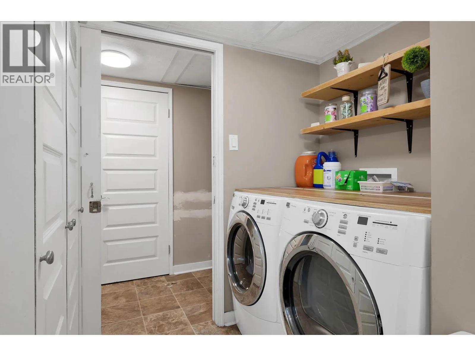 800 VALHALLA Drive Unit# 28