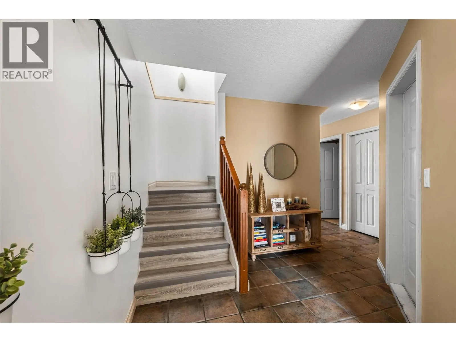 2210 QU'APPELLE Boulevard Unit# 23