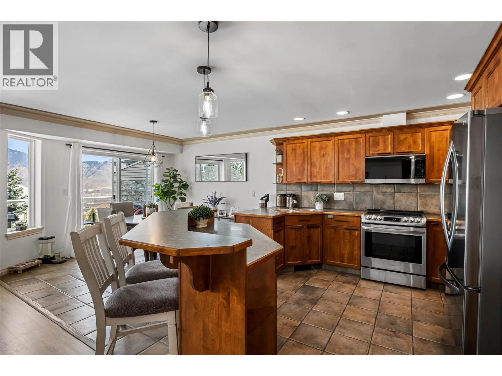 2210 QU'APPELLE Boulevard Unit# 23