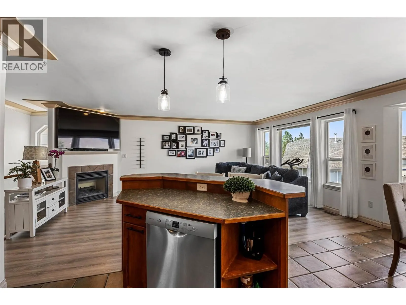 2210 QU'APPELLE Boulevard Unit# 23