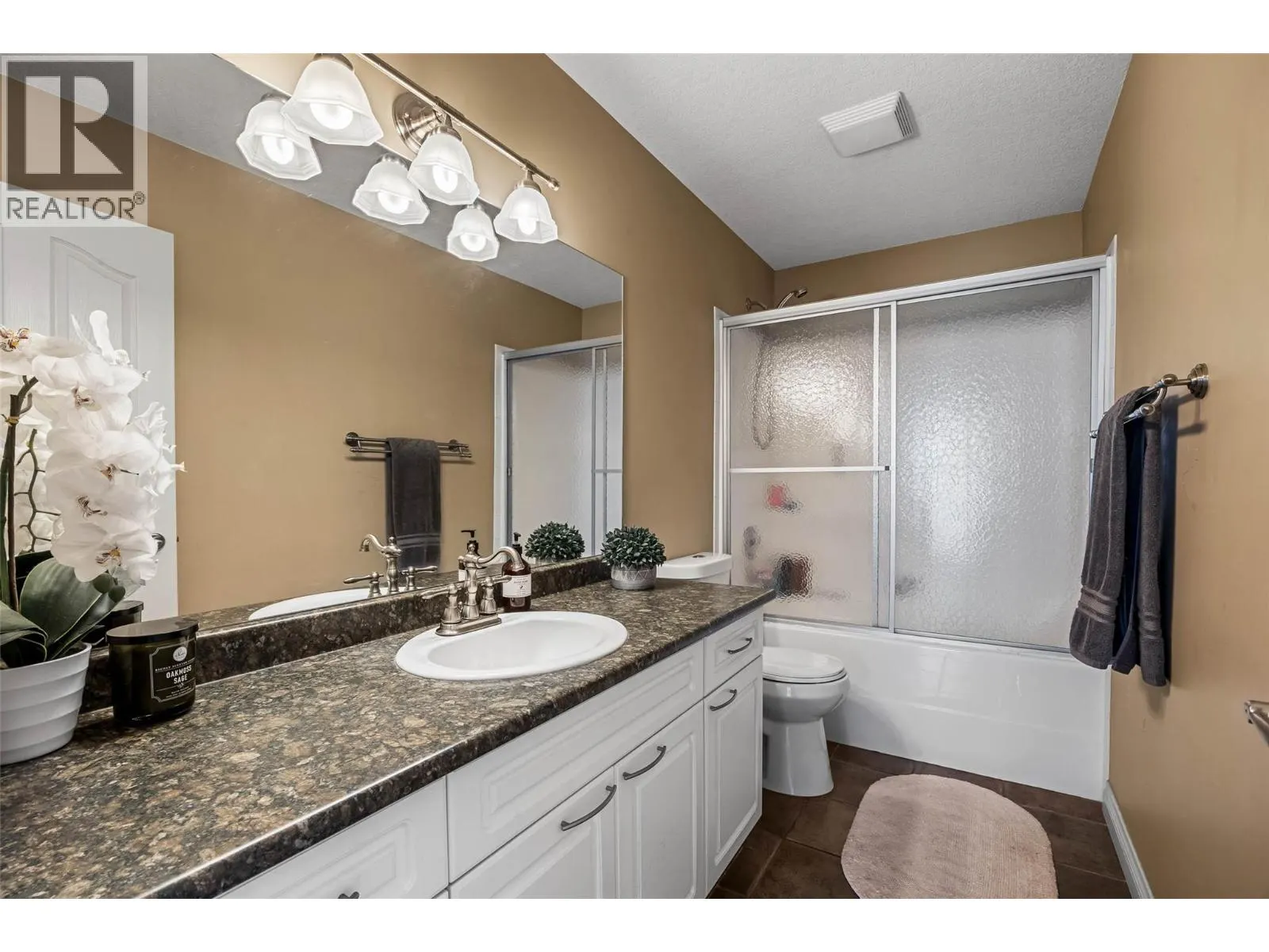 2210 QU'APPELLE Boulevard Unit# 23