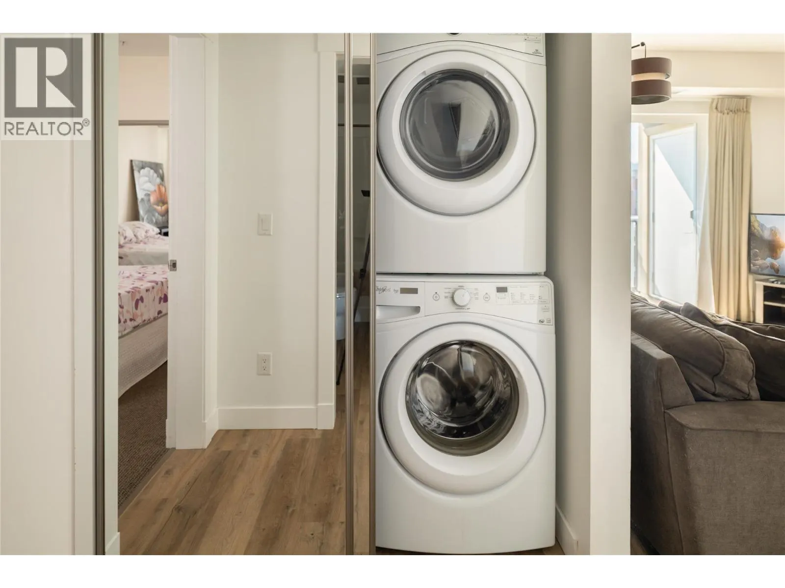 985 ACADEMY Way Unit# 208