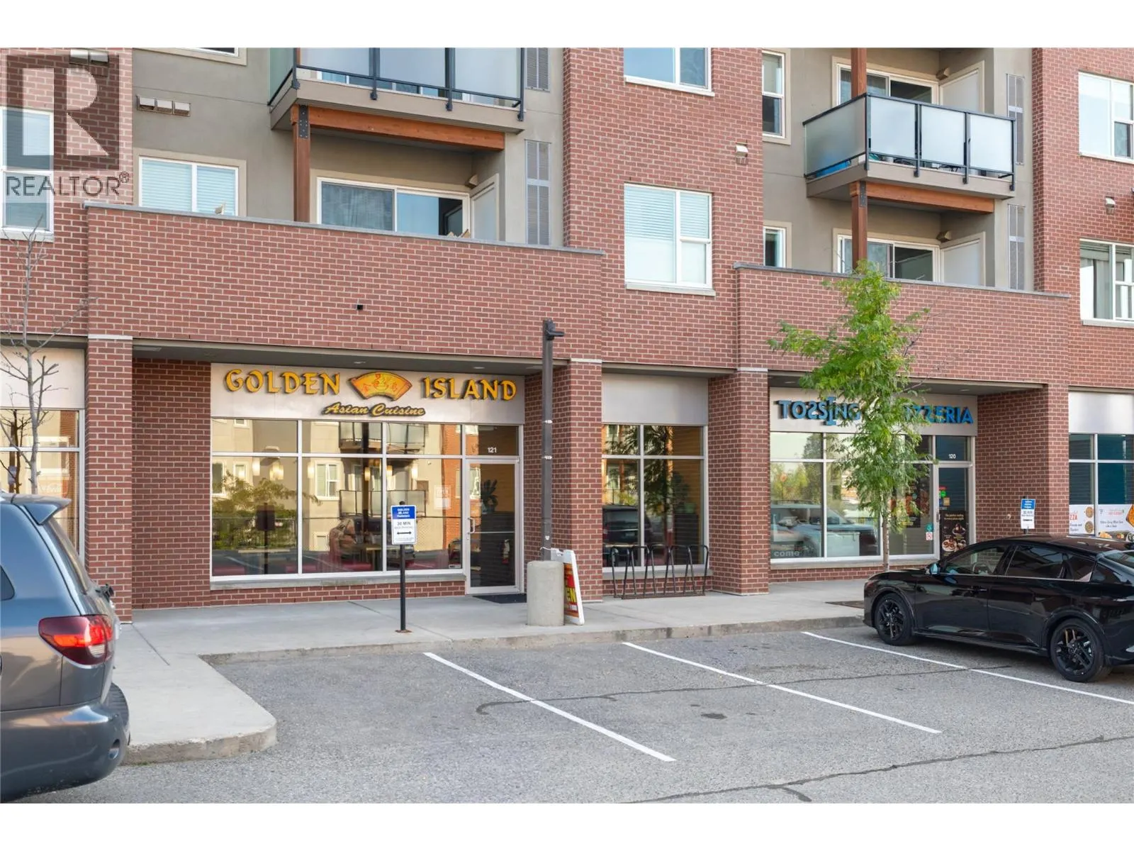 985 ACADEMY Way Unit# 208