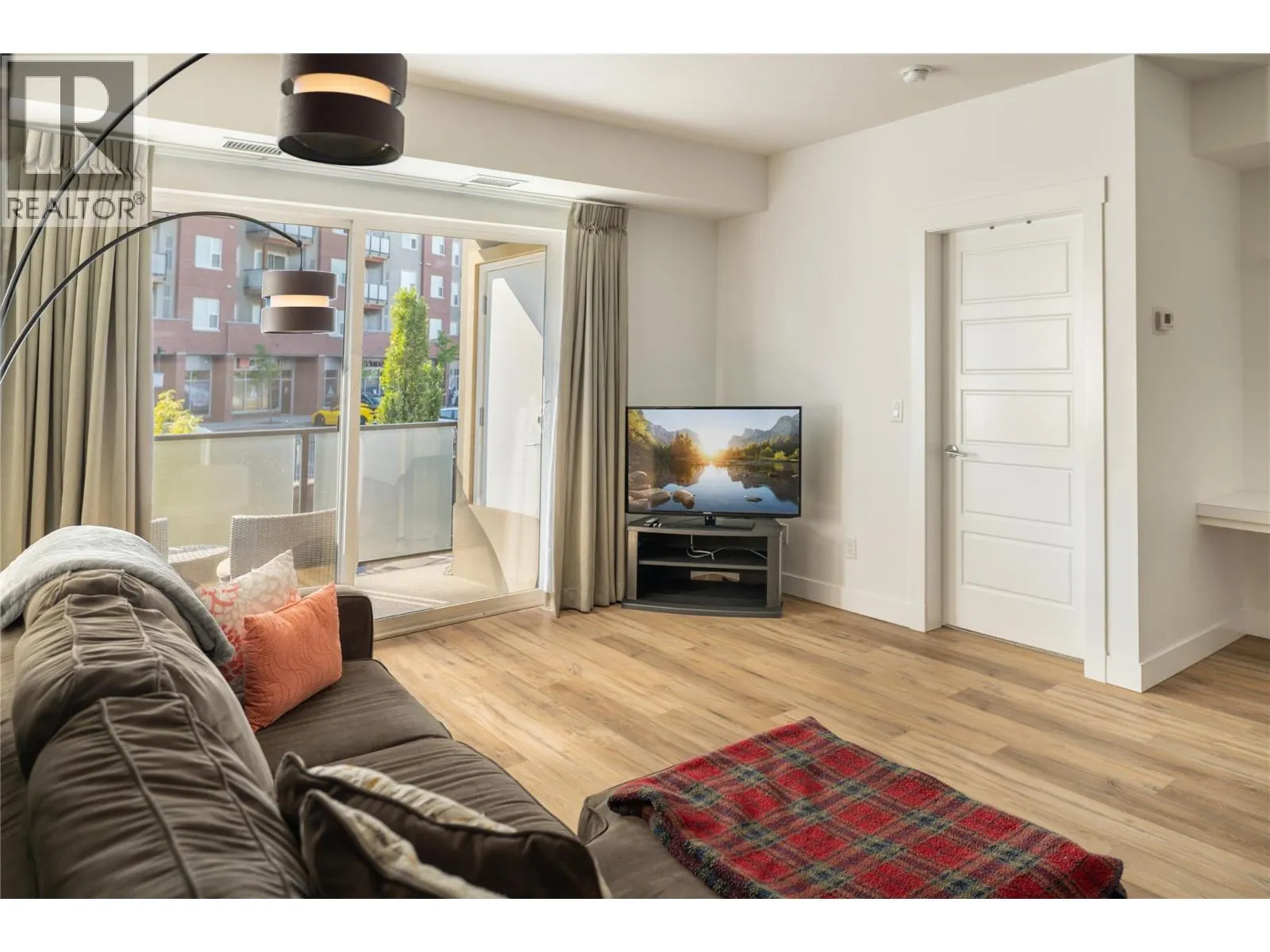 985 ACADEMY Way Unit# 208