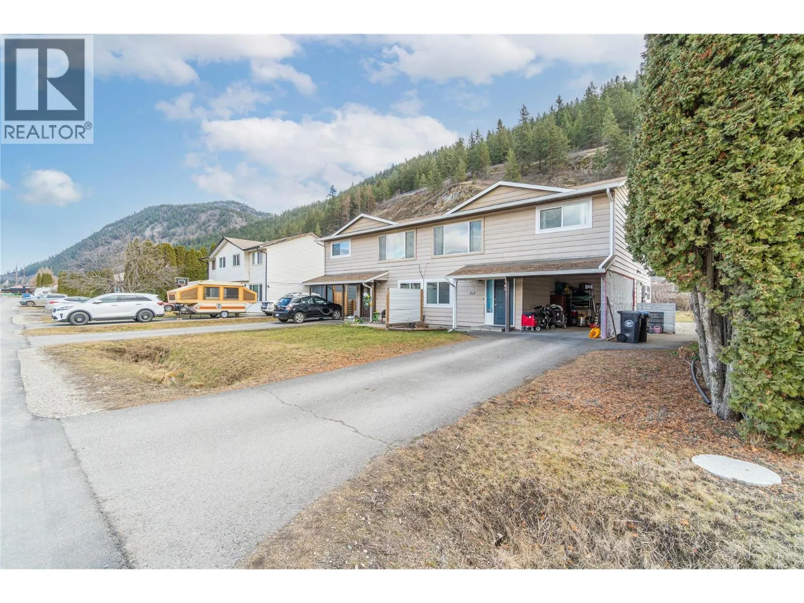 217 BROOKE Drive Unit# A