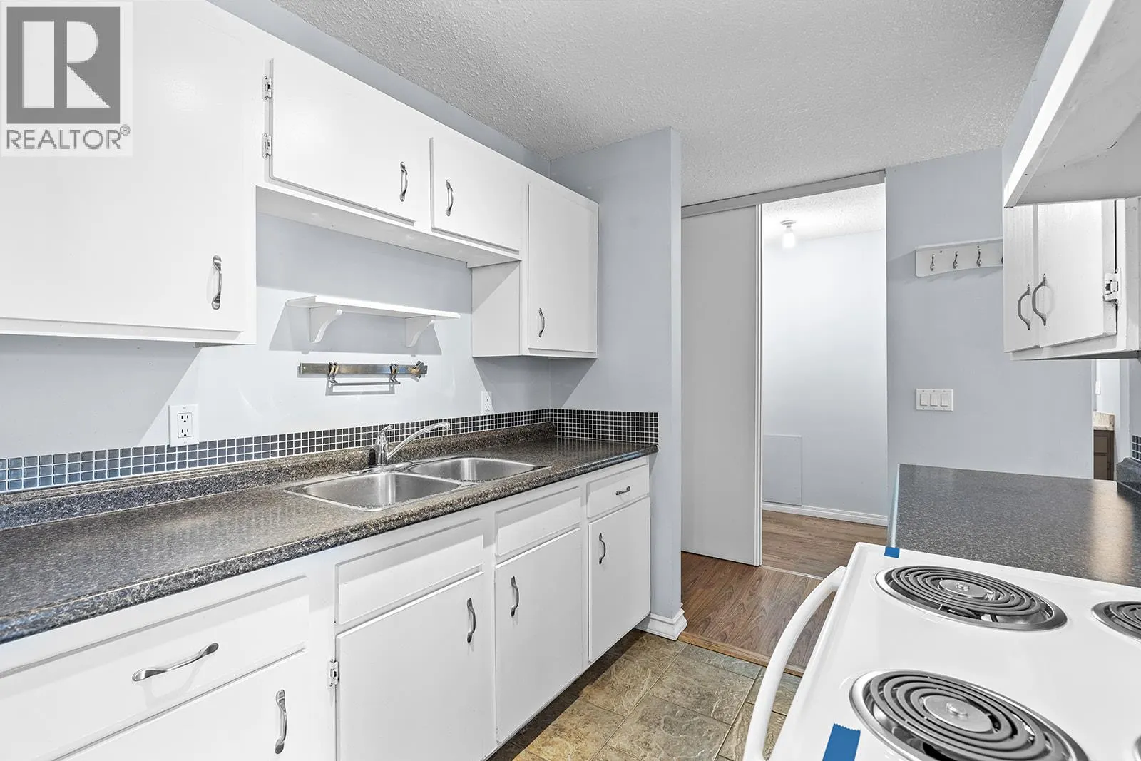 625 Rowcliffe Avenue Unit# 203