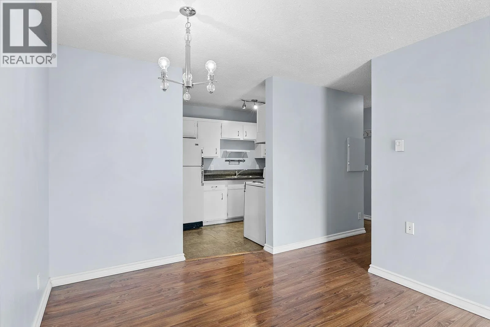 625 Rowcliffe Avenue Unit# 203