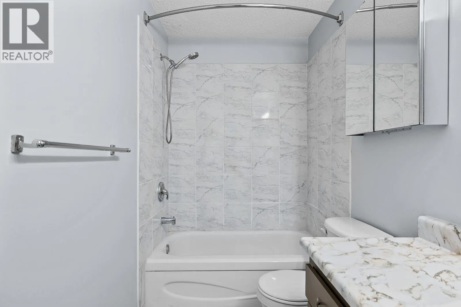 625 Rowcliffe Avenue Unit# 203