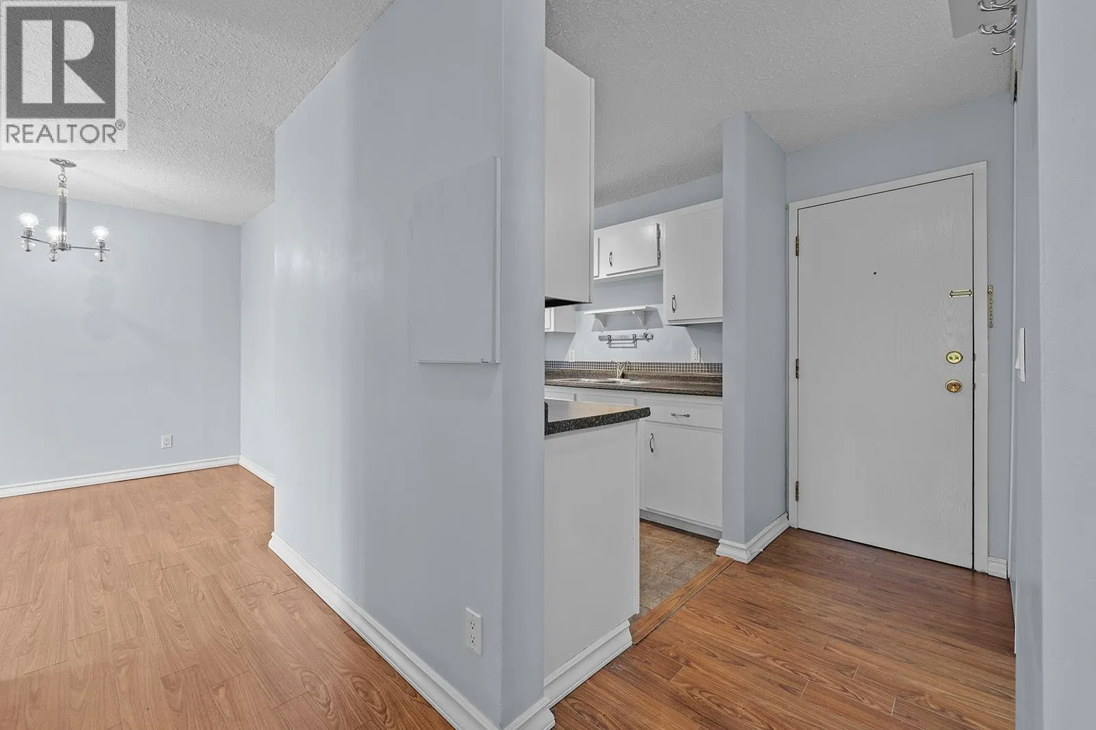 625 Rowcliffe Avenue Unit# 203