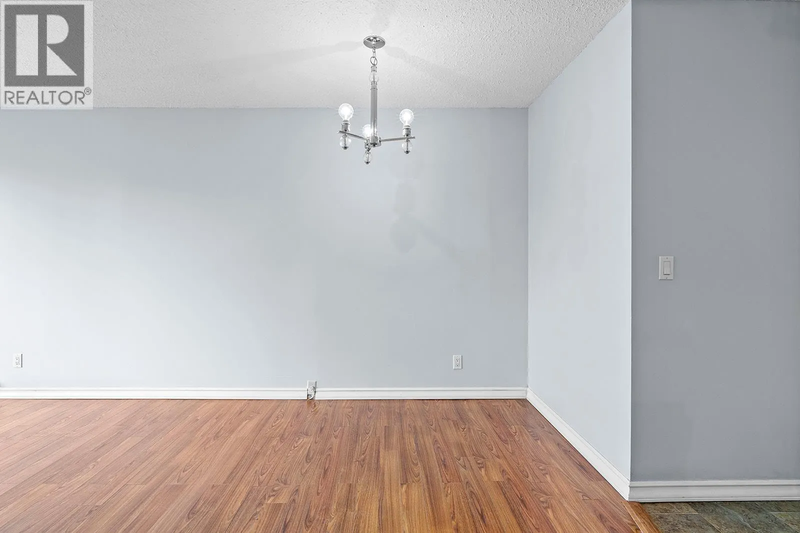 625 Rowcliffe Avenue Unit# 203