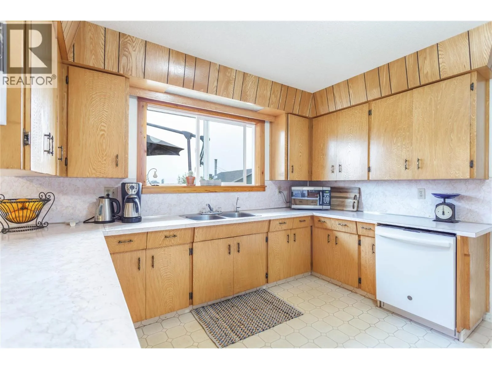 4715 Grandview Flats Road