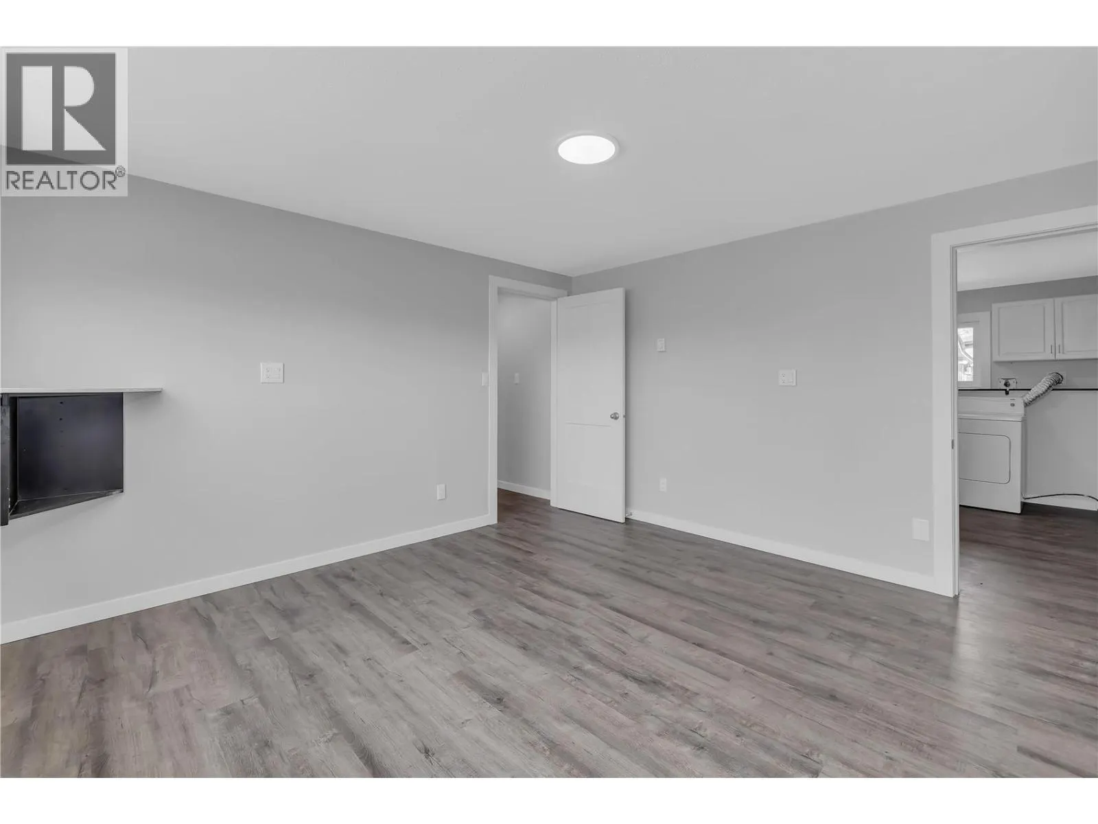 1075 Cactus Road