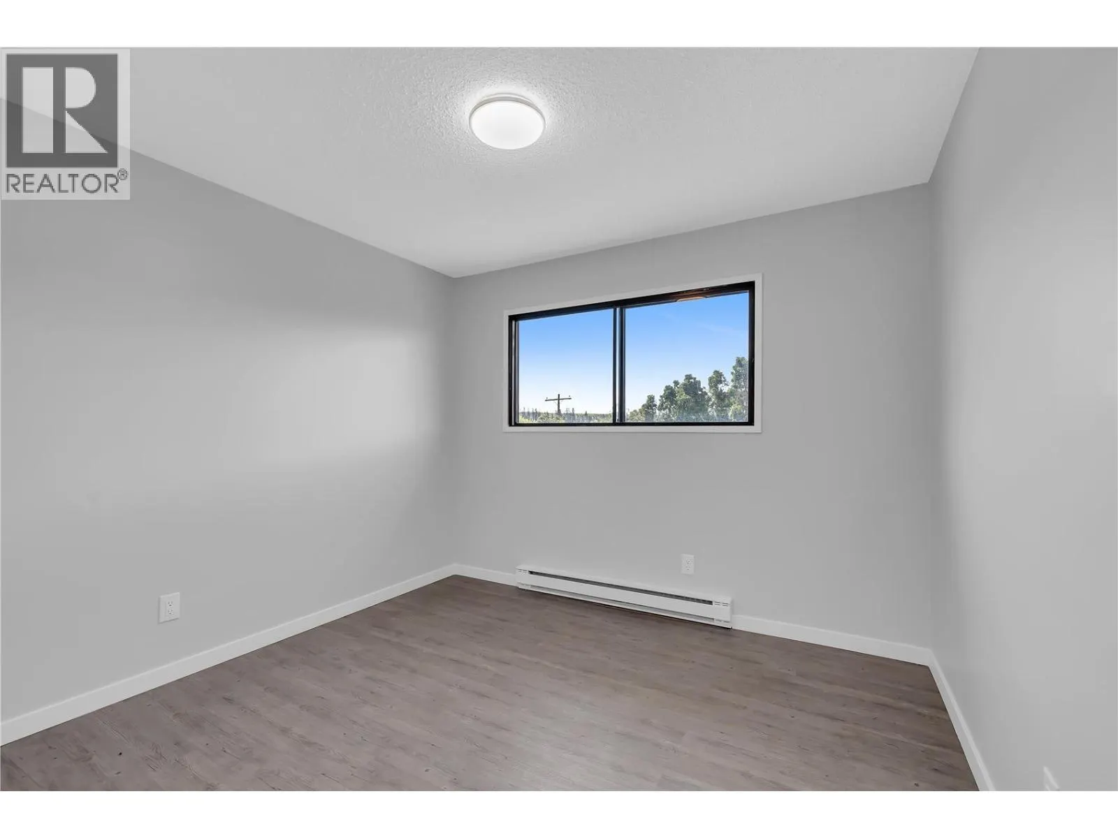 1075 Cactus Road