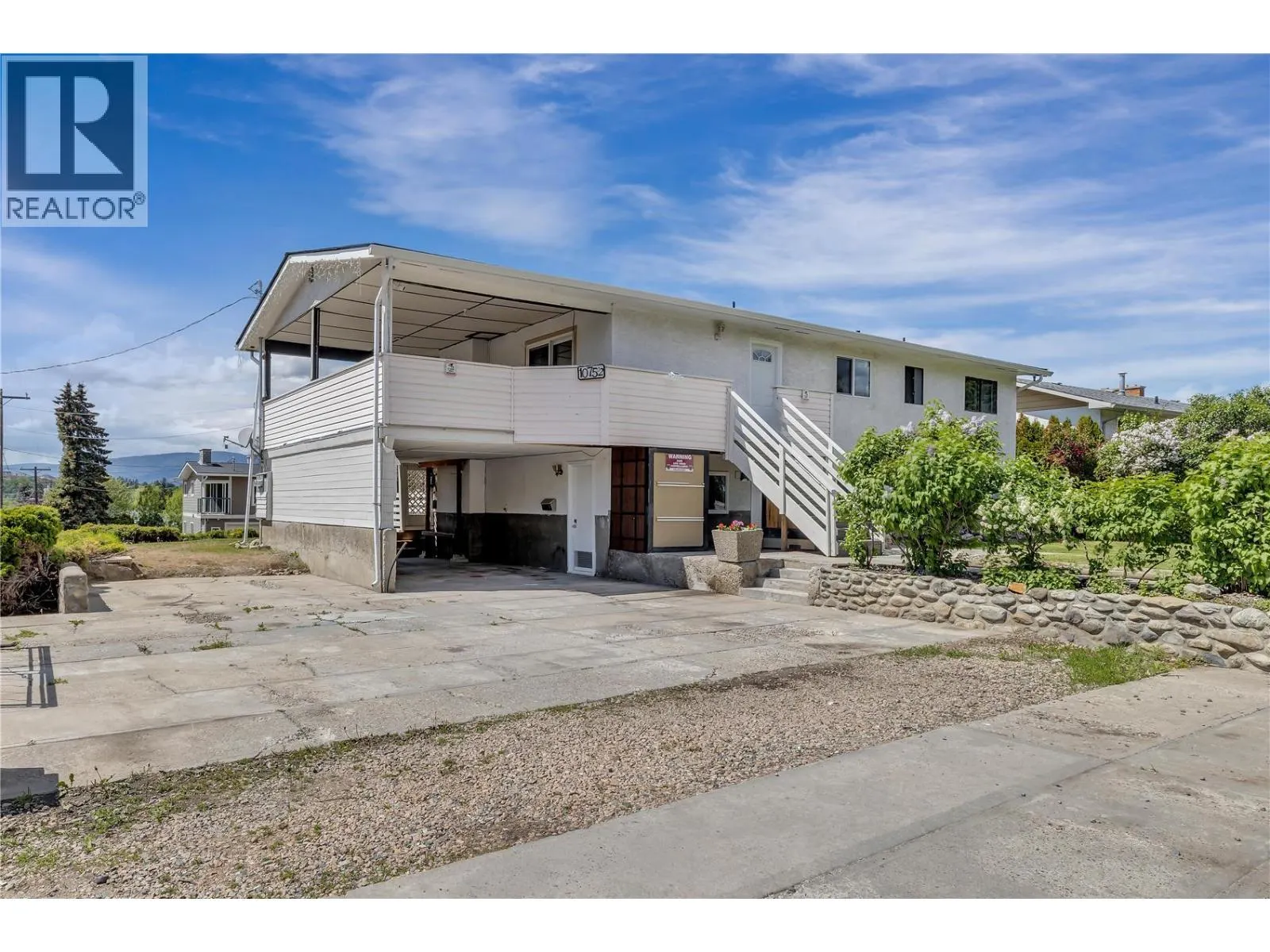 1075 Cactus Road