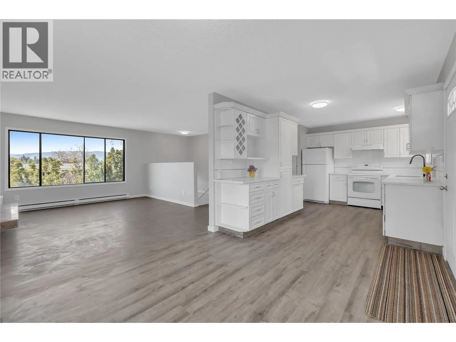 1075 Cactus Road