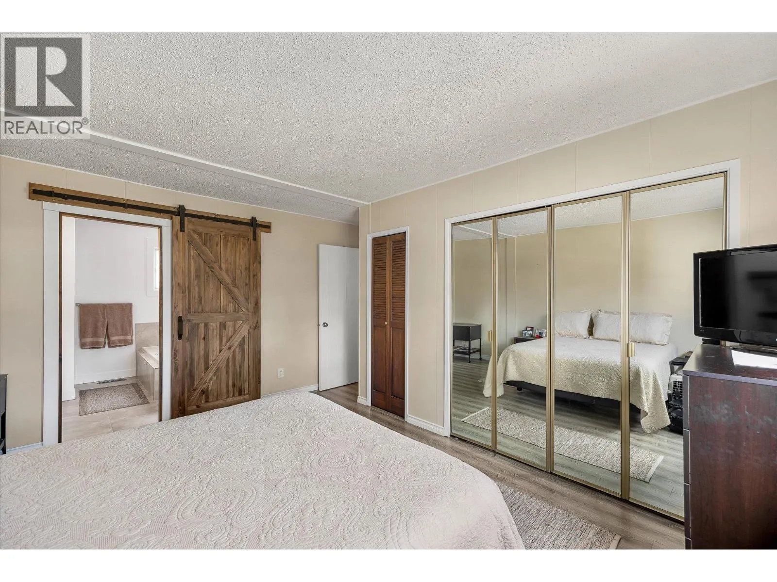 2001 97 Highway S Unit# 27