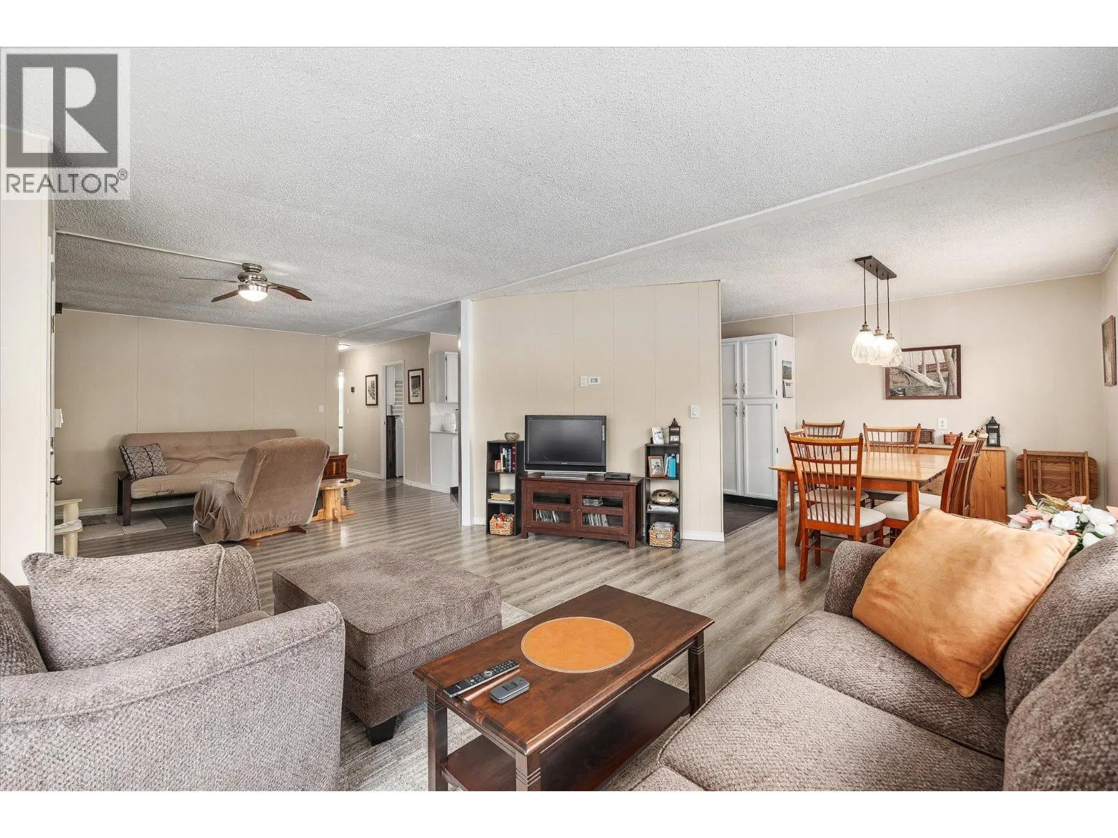 2001 97 Highway S Unit# 27