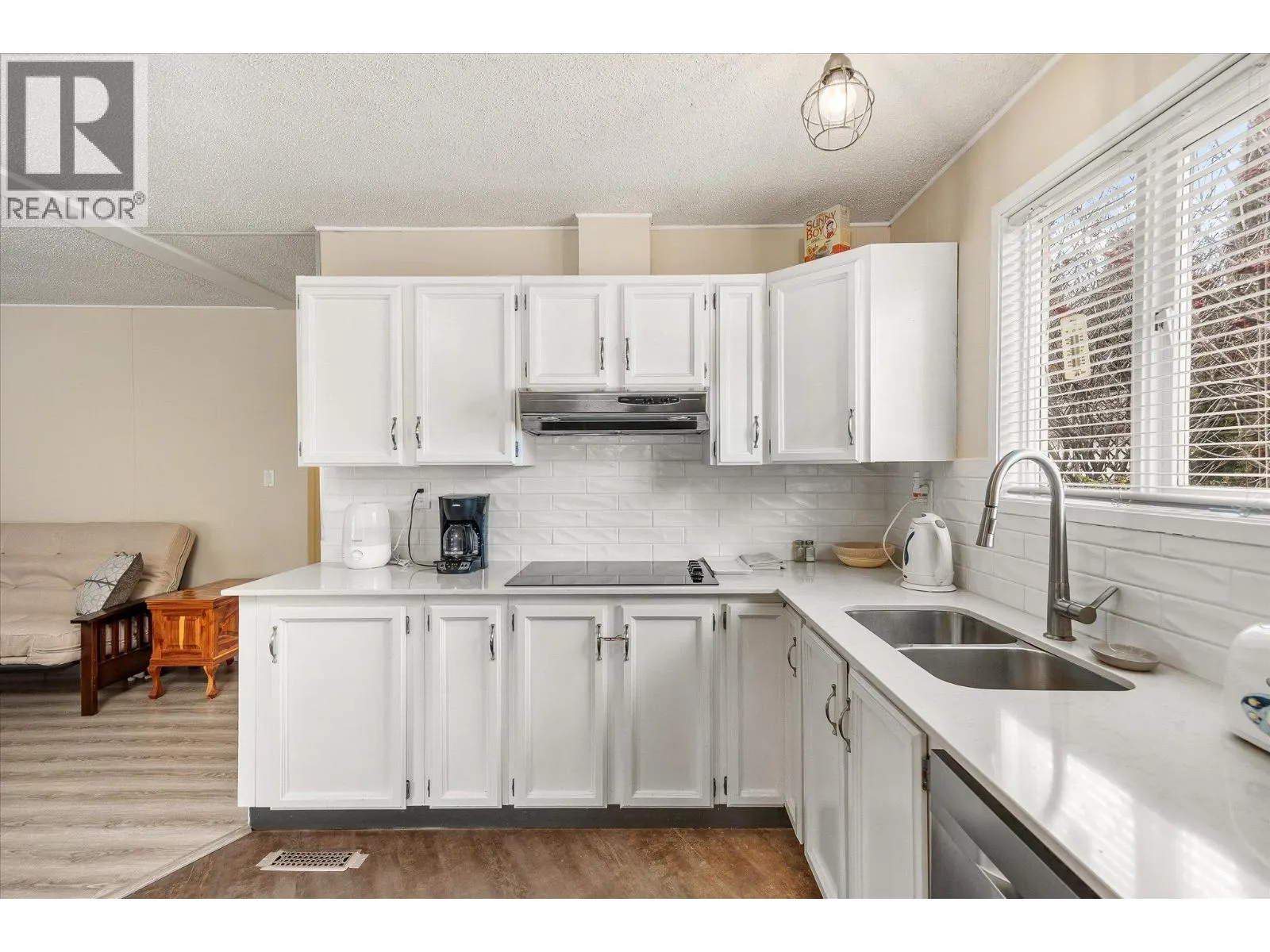 2001 97 Highway S Unit# 27