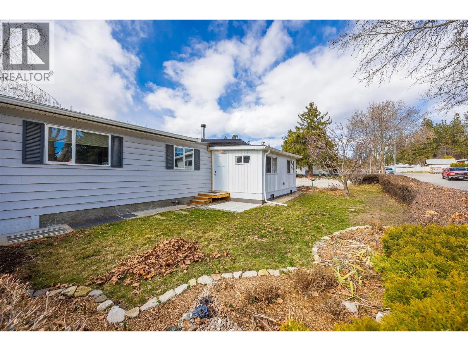 2001 97 Highway S Unit# 27