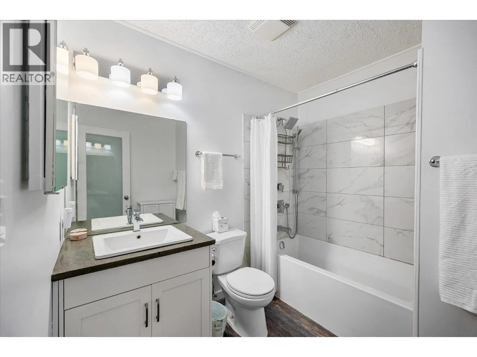 2001 97 Highway S Unit# 27