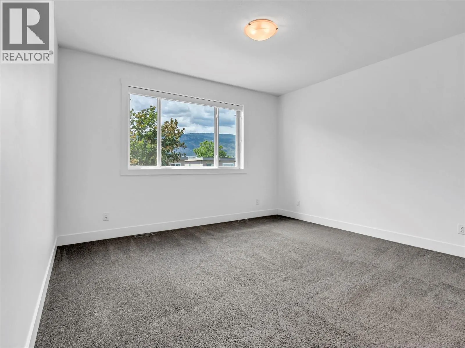 453 MAURICE Street Unit# 102