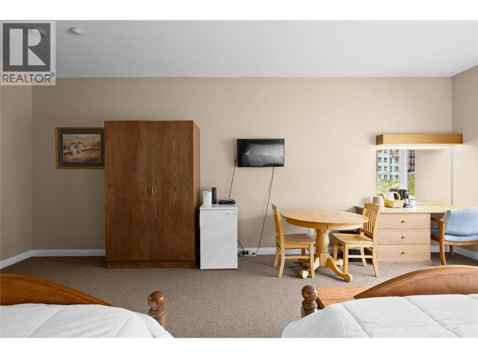 5275 Big White Road Unit# 301