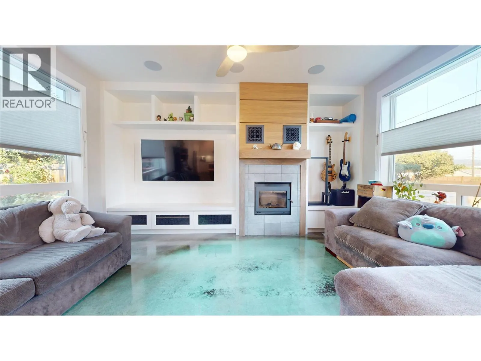 1605 4th Street N