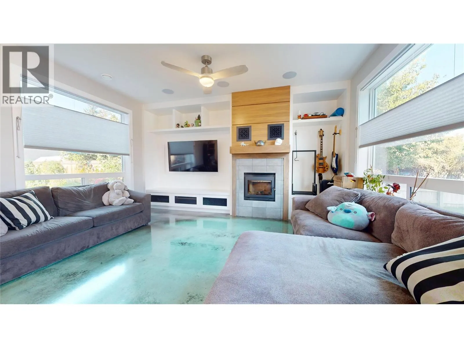 1605 4th Street N