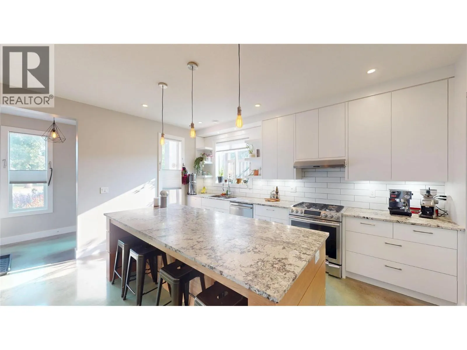 1605 4th Street N