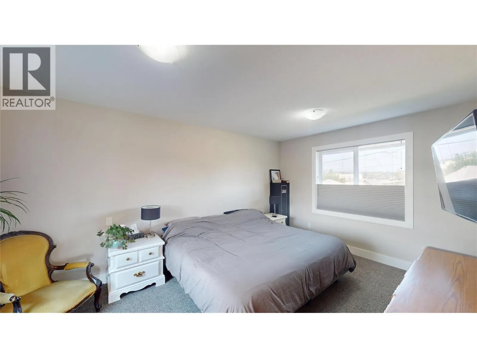 1605 4th Street N