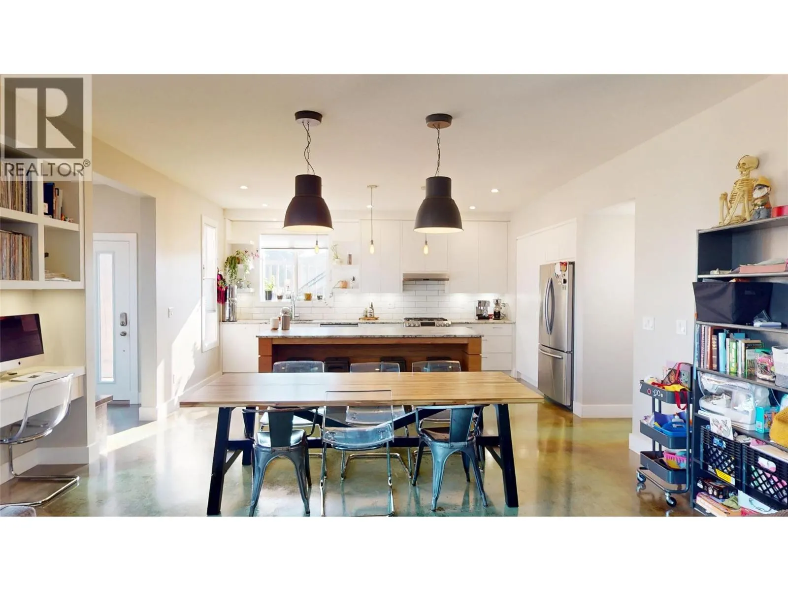 1605 4th Street N