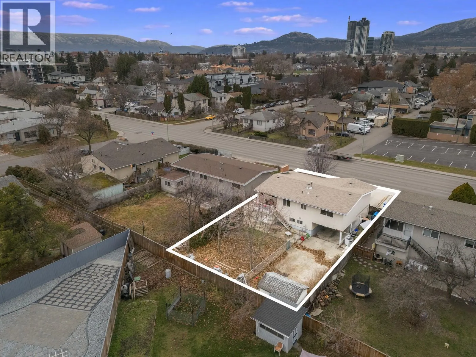 1387 Gordon Drive