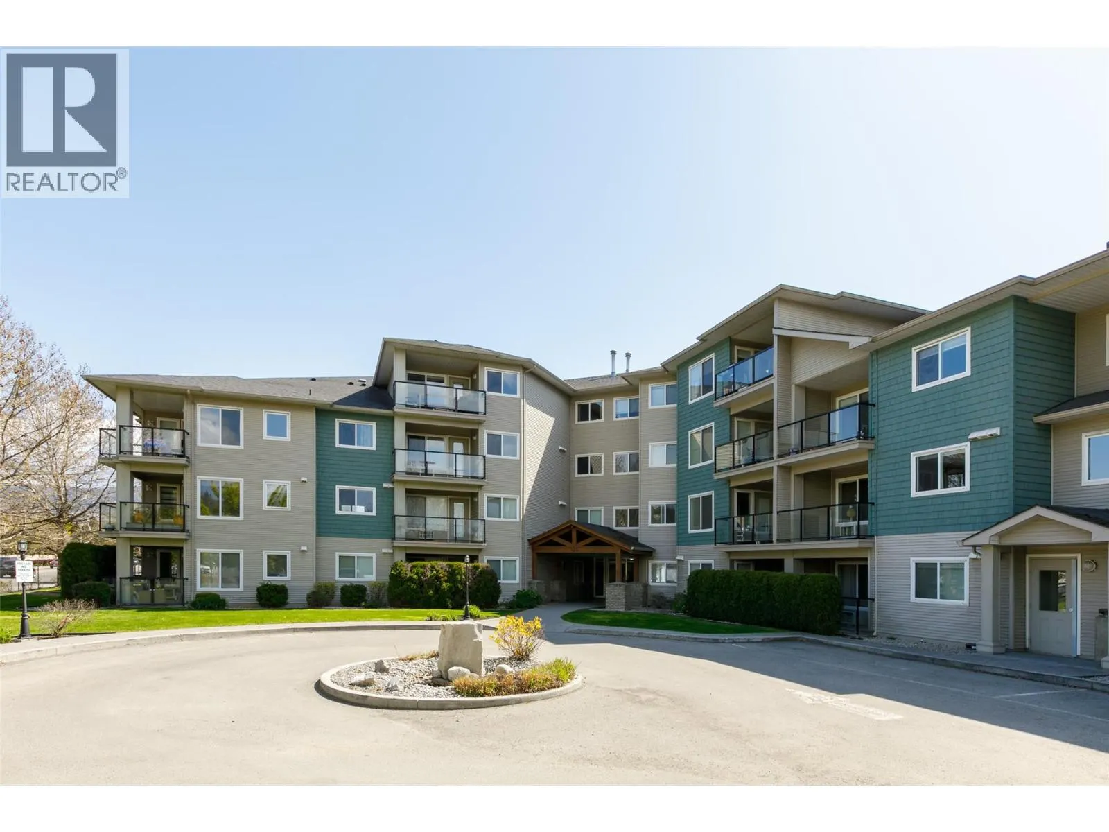 135 Ziprick Road Unit# 111