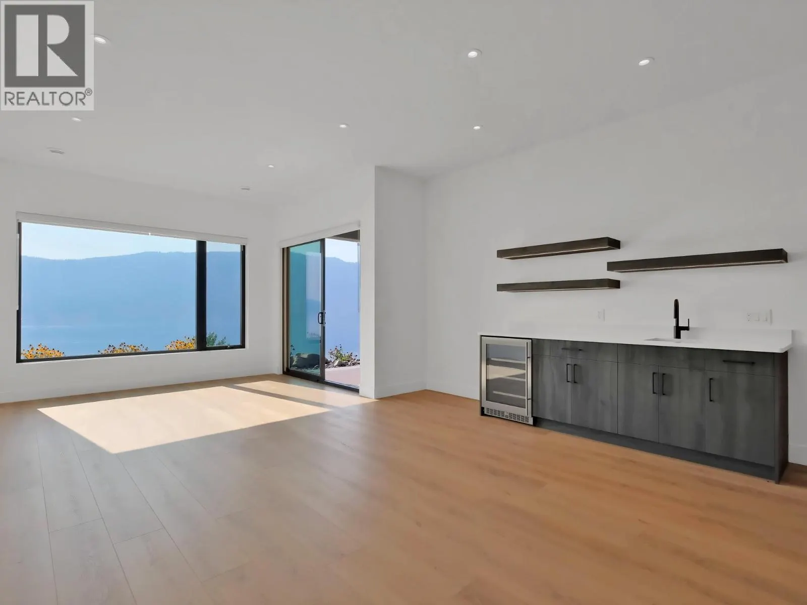 9201 Okanagan Centre Road W Unit# 10