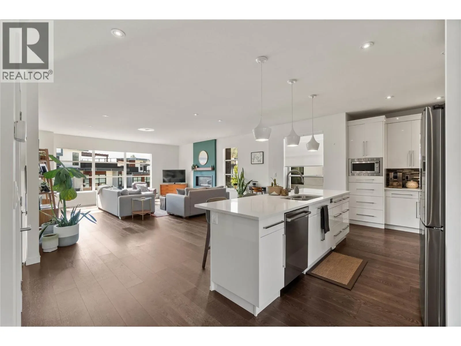 1395 PRAIRIE ROSE Drive Unit# 24
