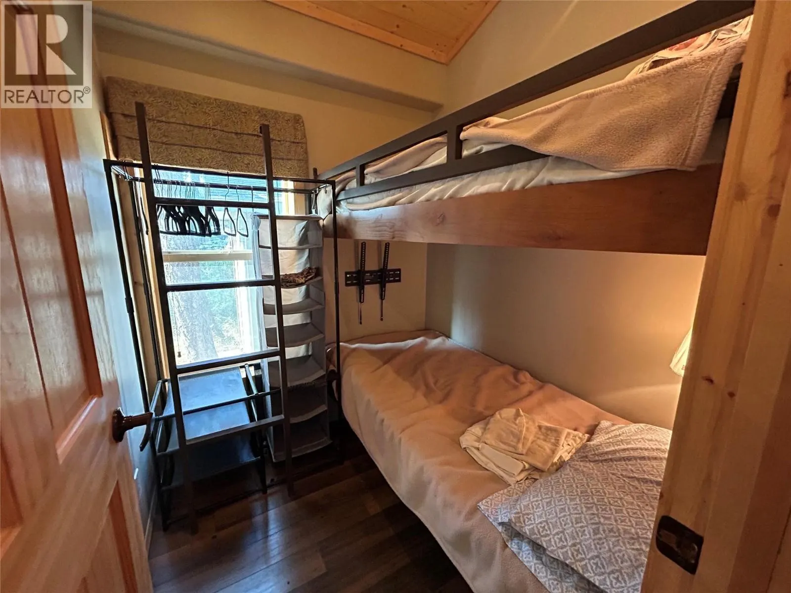 4835 Paradise Valley Drive Unit# 33