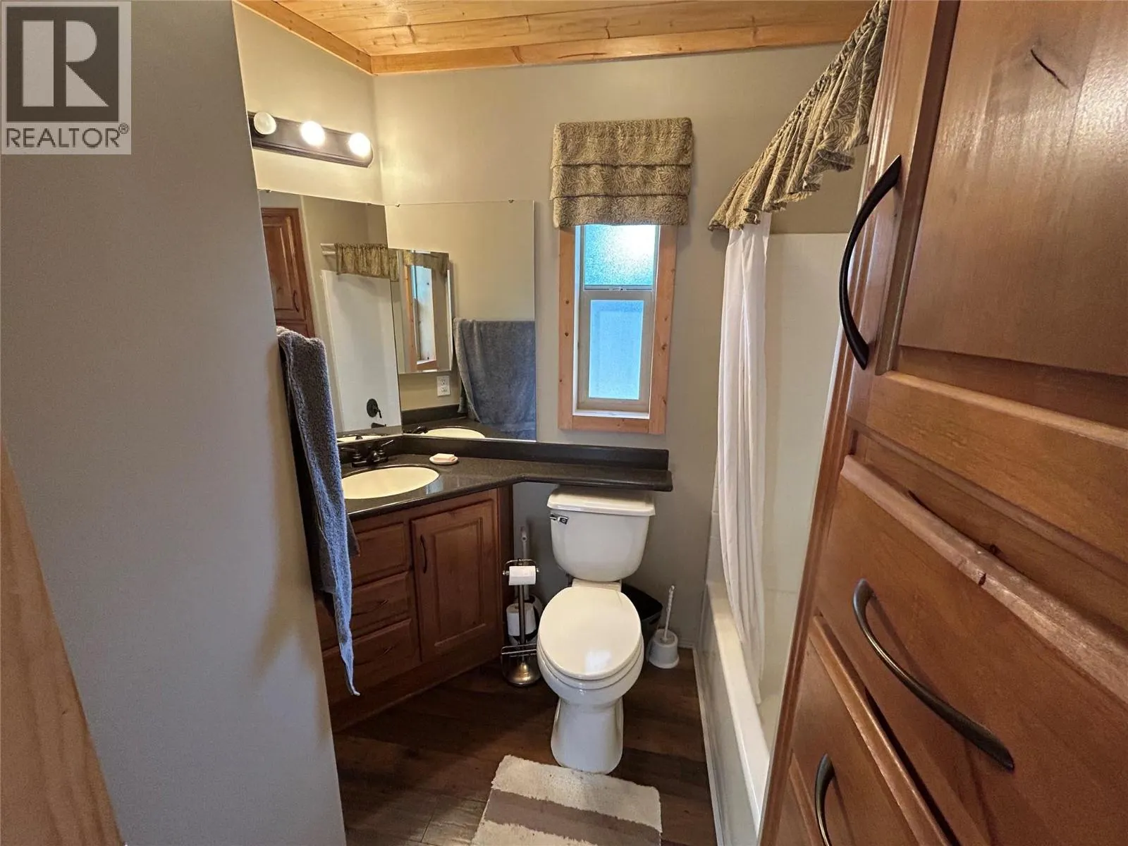 4835 Paradise Valley Drive Unit# 33