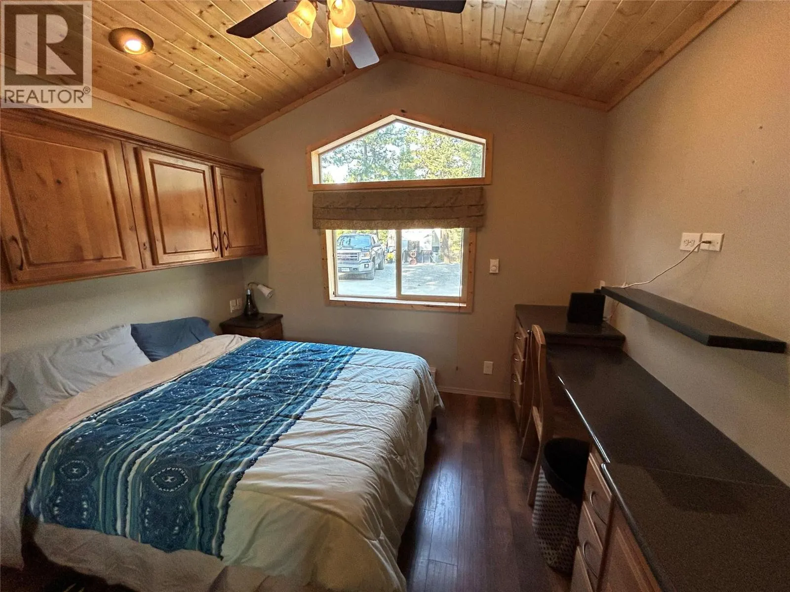 4835 Paradise Valley Drive Unit# 33