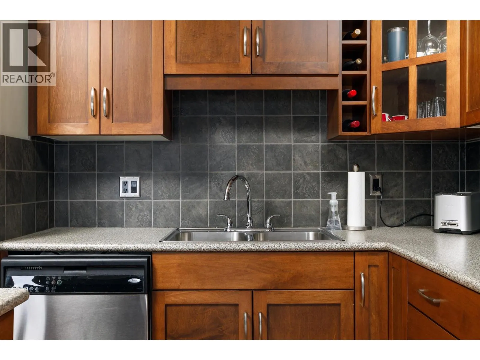 737 Leon Avenue Unit# 807