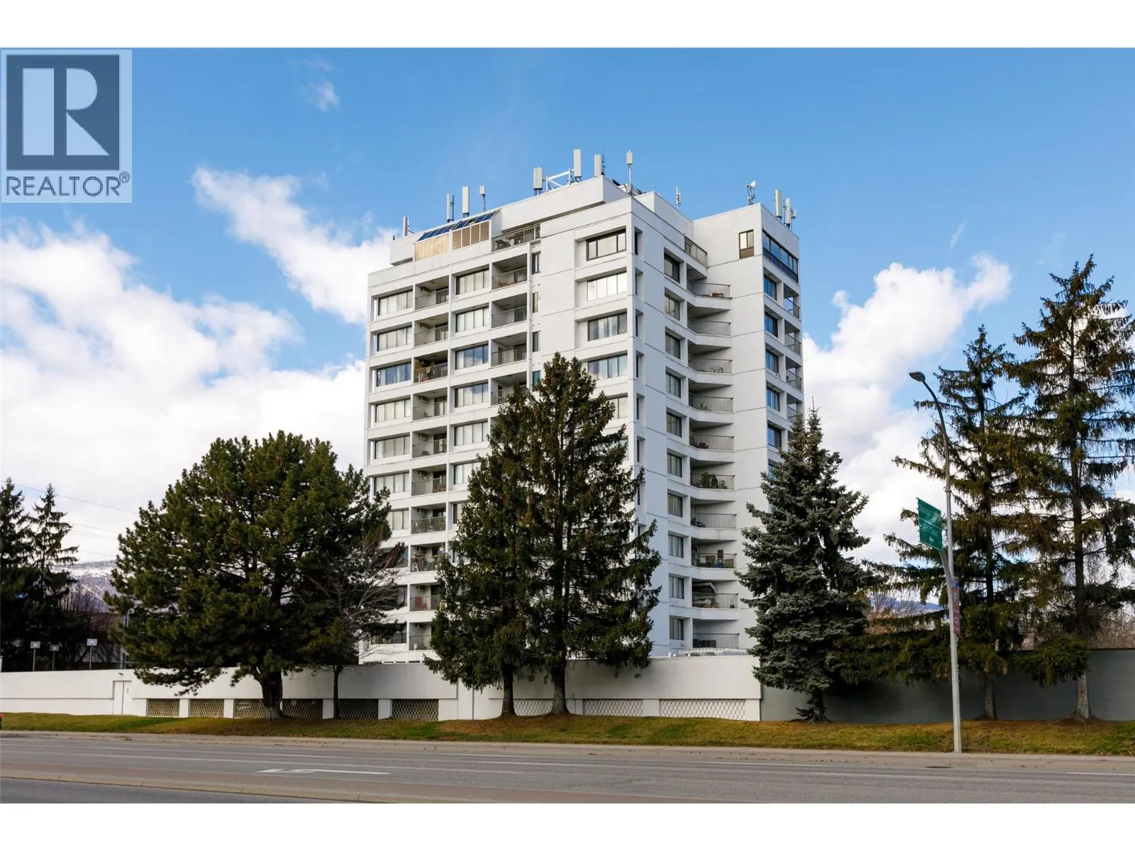 737 Leon Avenue Unit# 807