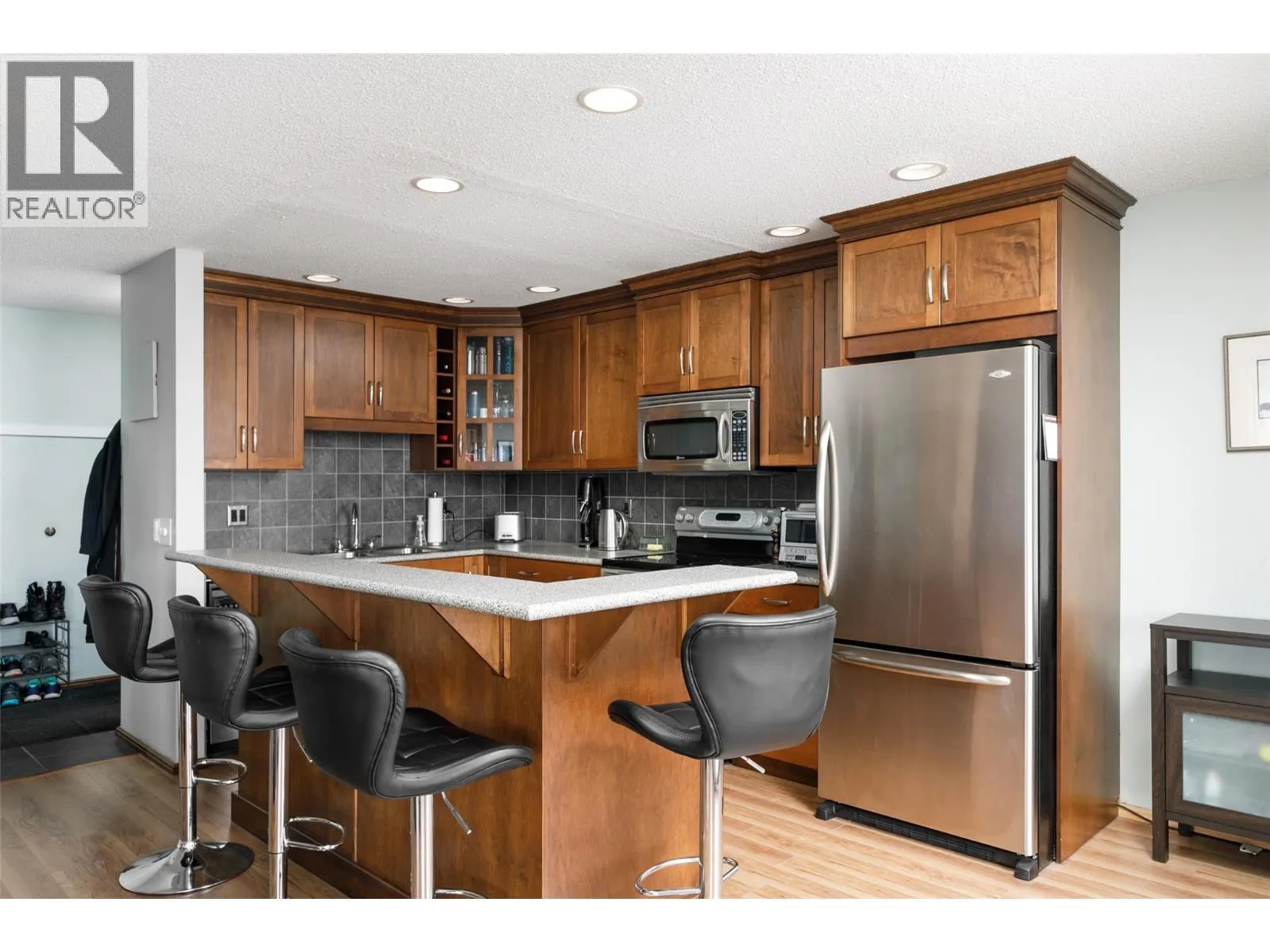 737 Leon Avenue Unit# 807